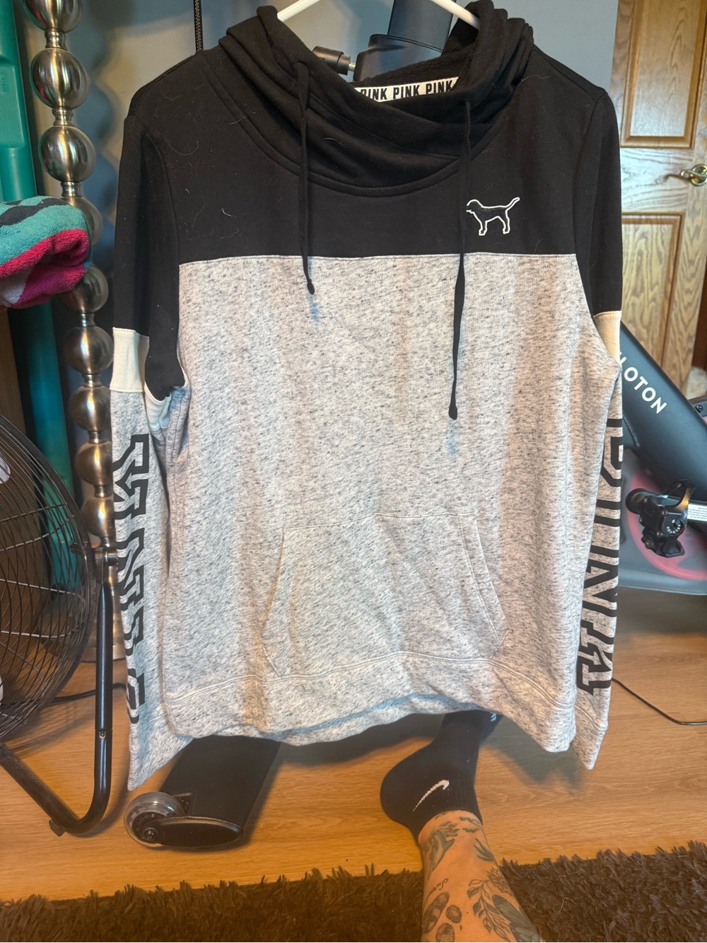 Vs pink sweatshirt